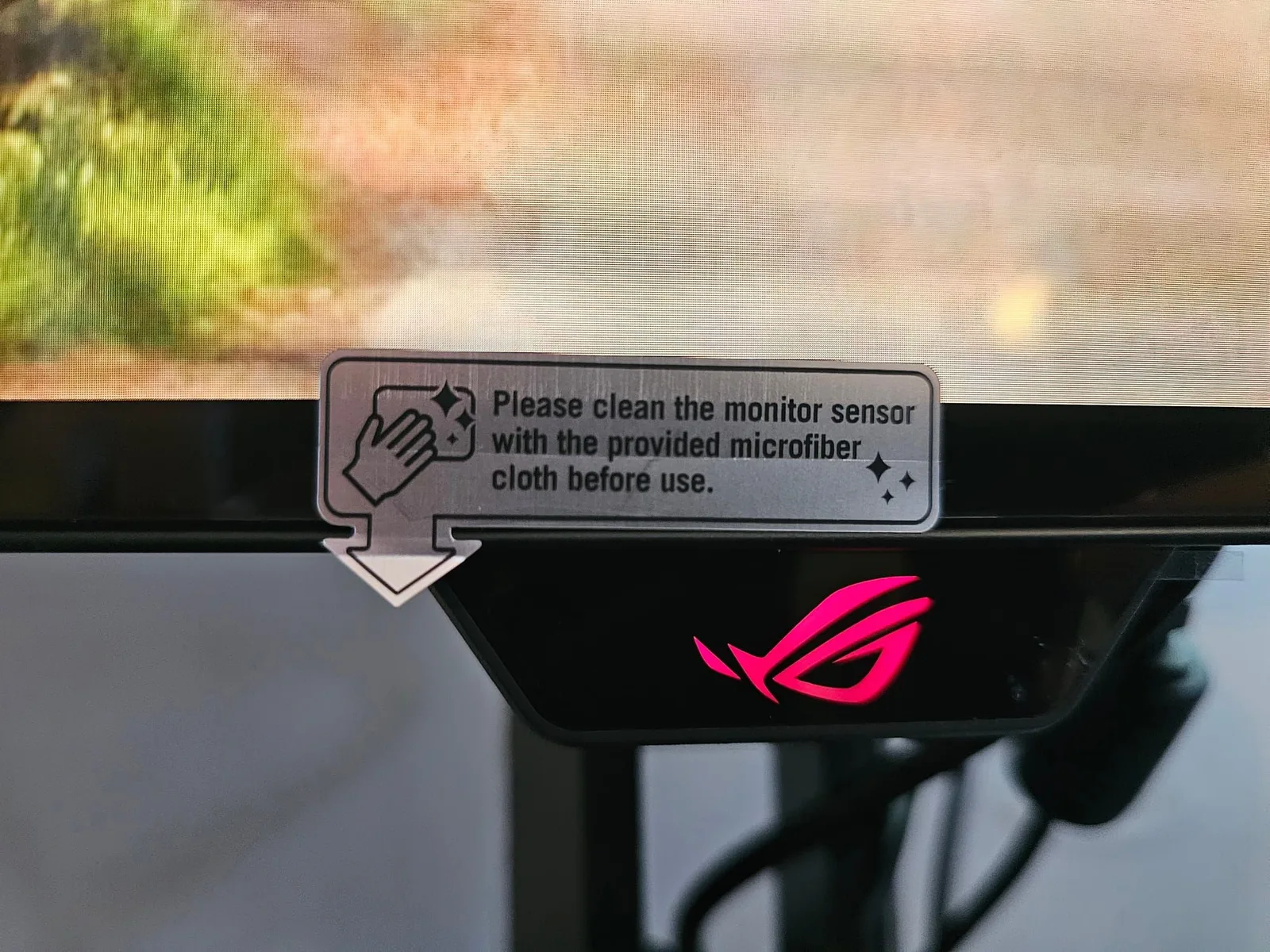 Asus ROG Strix XG32UCWMG — photo 11 of 19