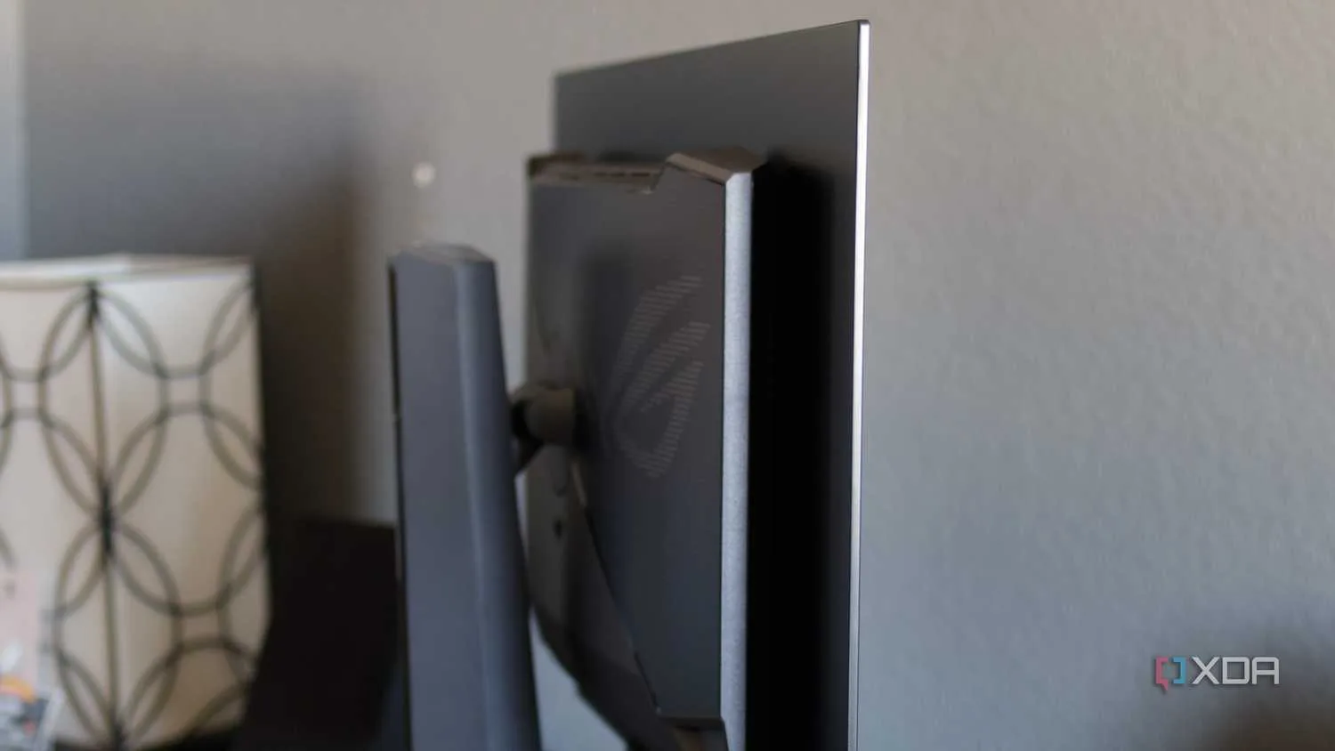 Asus ROG Swift OLED PG32UCDP — photo 6 of 9