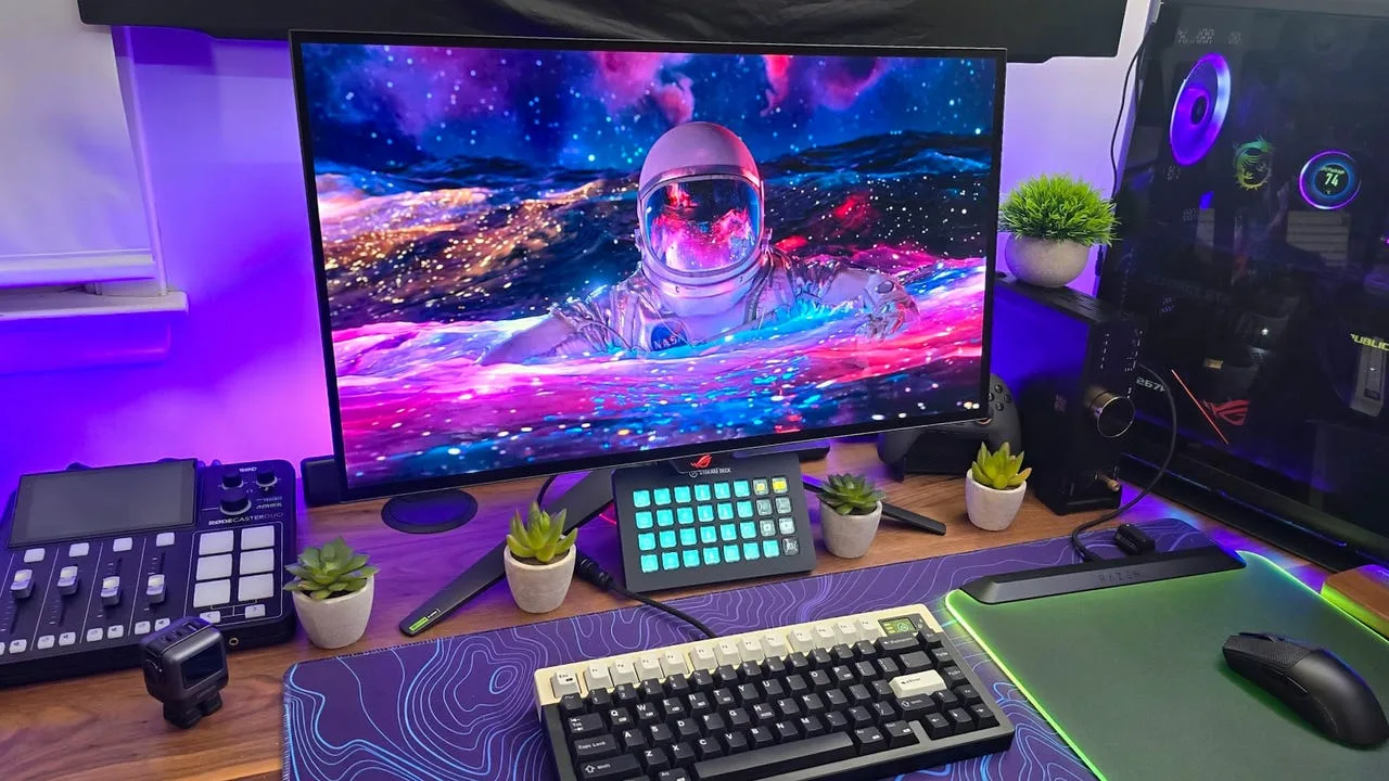 Asus ROG Swift PG27AQDP — photo 6 of 12