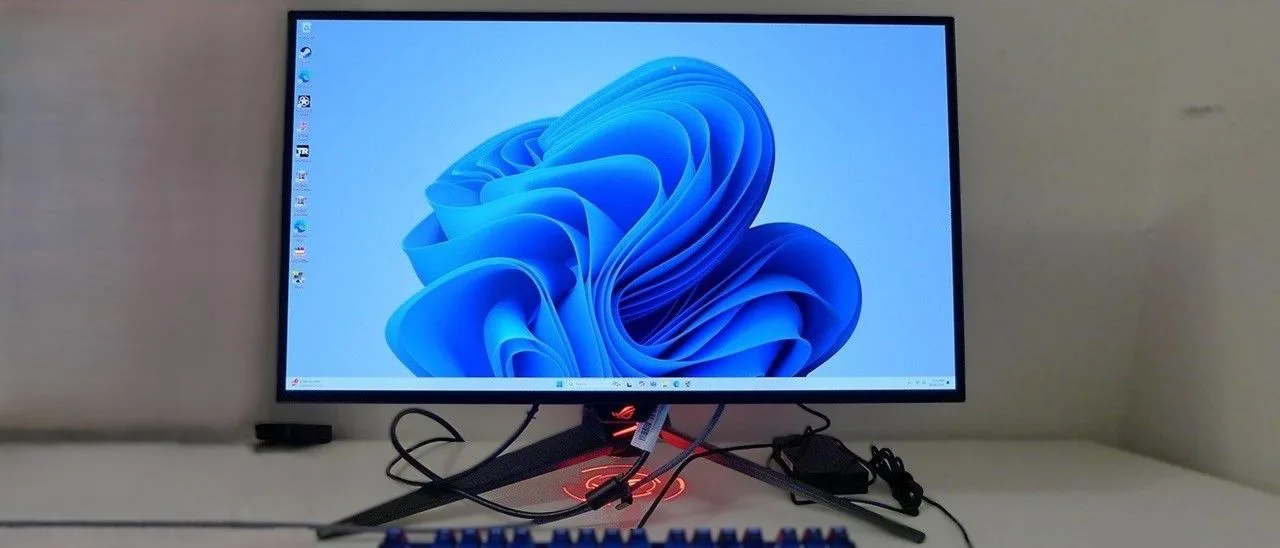 Asus ROG Swift PG27AQDP photo 4