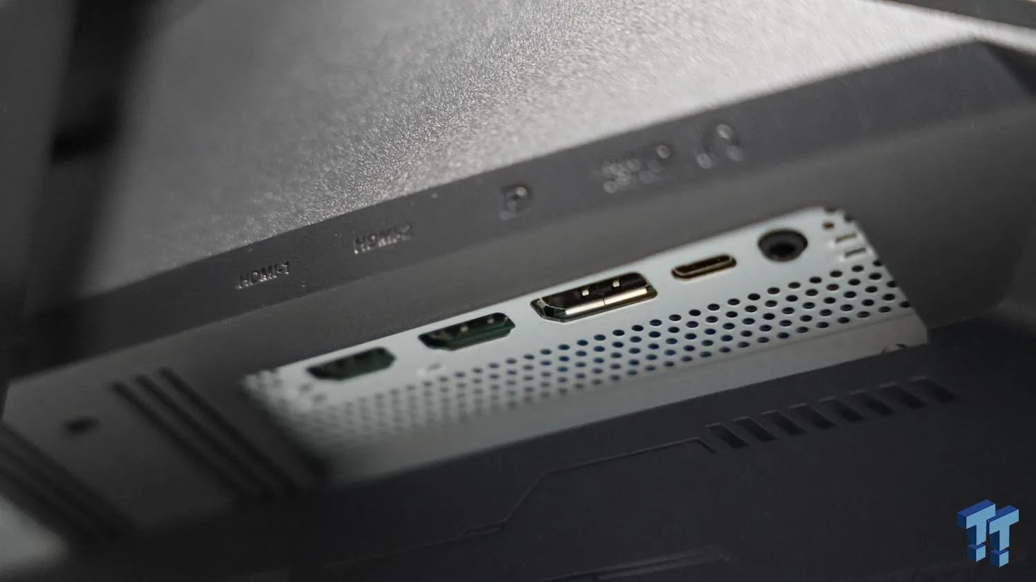 ASUS ROG Swift PG32UCDM3 — Connectivity & Ports
