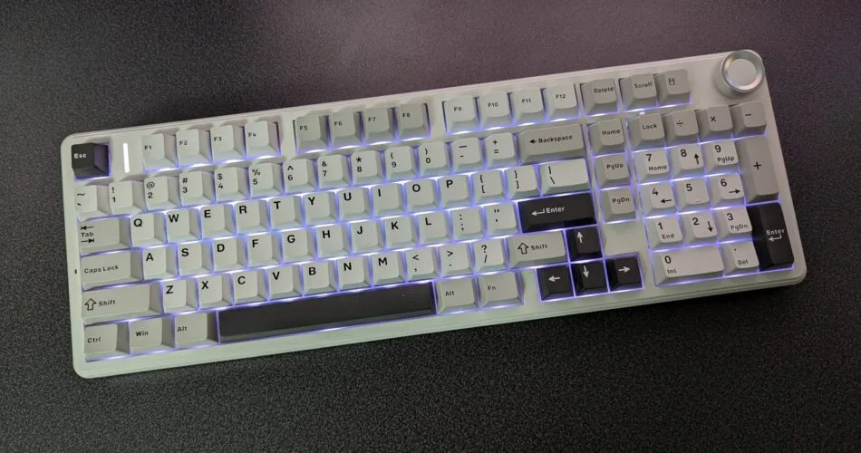 EPOMAKER X Aula F99 Pro Review: 80/100 — Compact Desk Space Saver