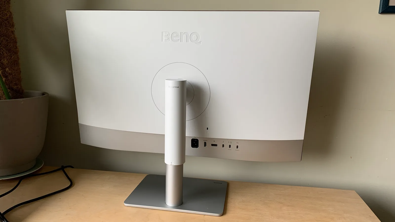 BenQ PD3226G — photo 9 of 9