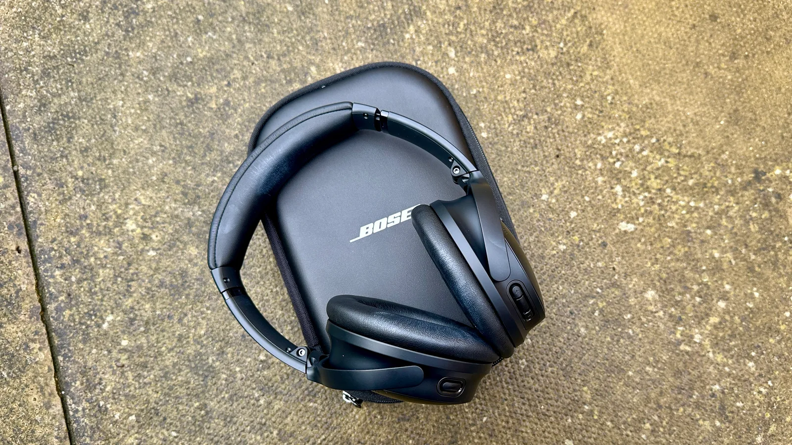 Bose QuietComfort Headphones — photo 6 of 9