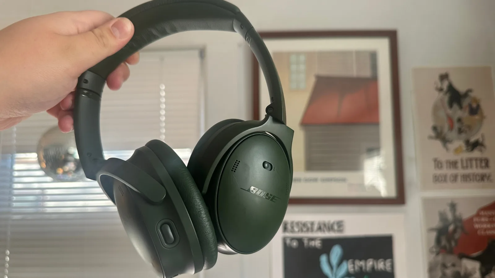 Bose QuietComfort Headphones in black with plush earcups and a sleek design, perfect for long-haul travel comfort.