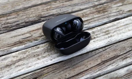 Bose QuietComfort Ultra Earbuds — photo 9 of 11