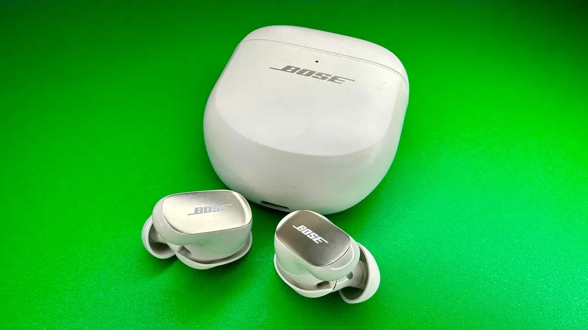 Bose QuietComfort Ultra Earbuds — photo 6 of 11