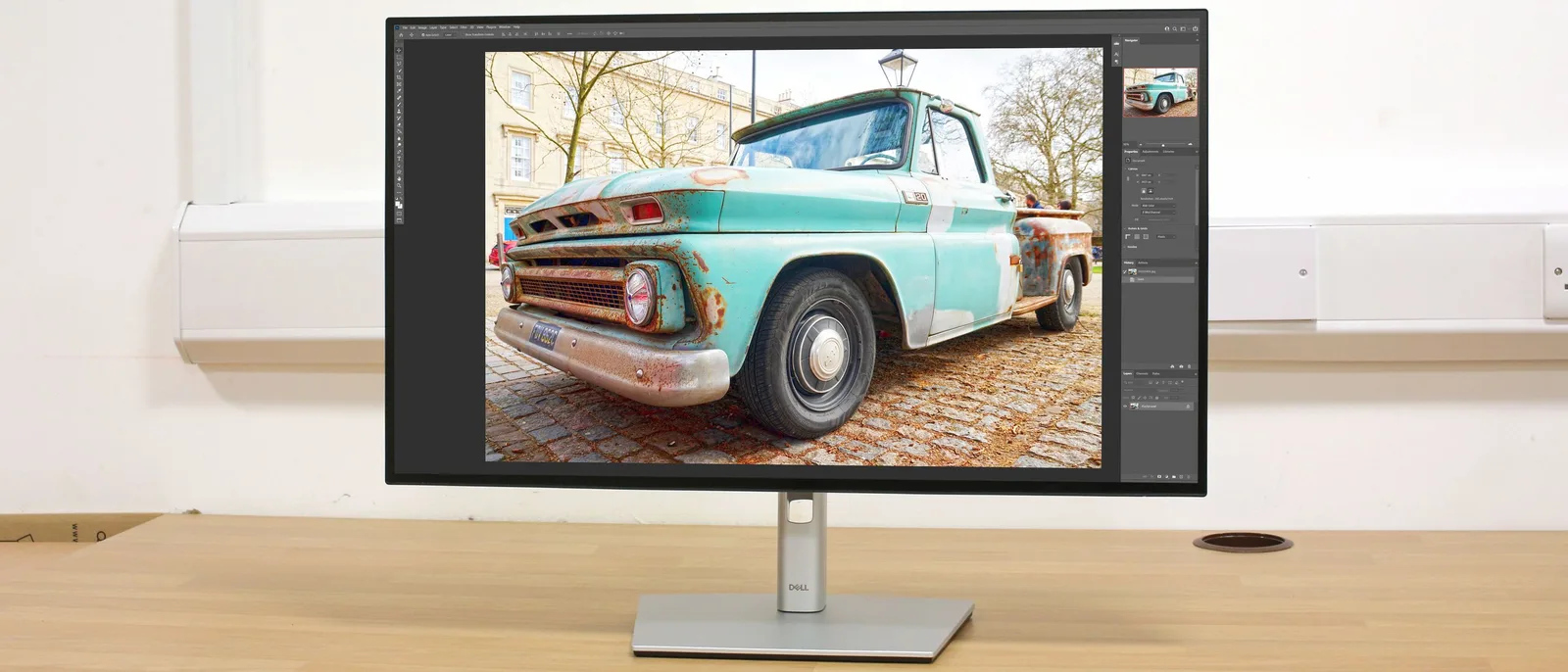 Dell UltraSharp U2723QE photo 4