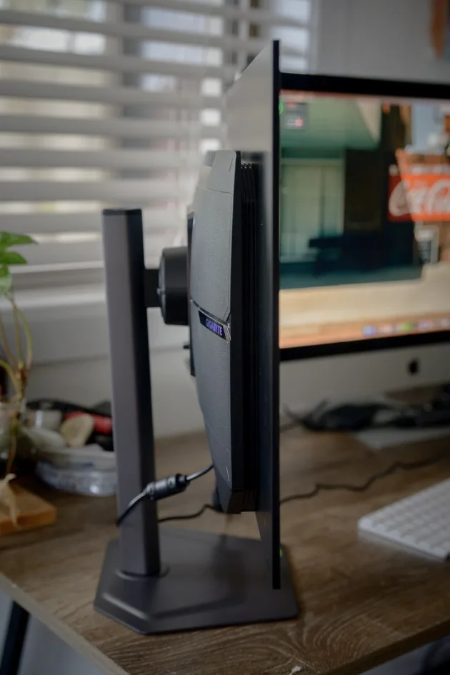 Gigabyte MO27Q28G — photo 10 of 18