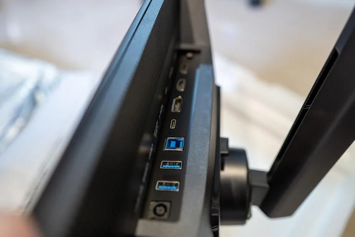 Gigabyte MO27Q28G — photo 9 of 18