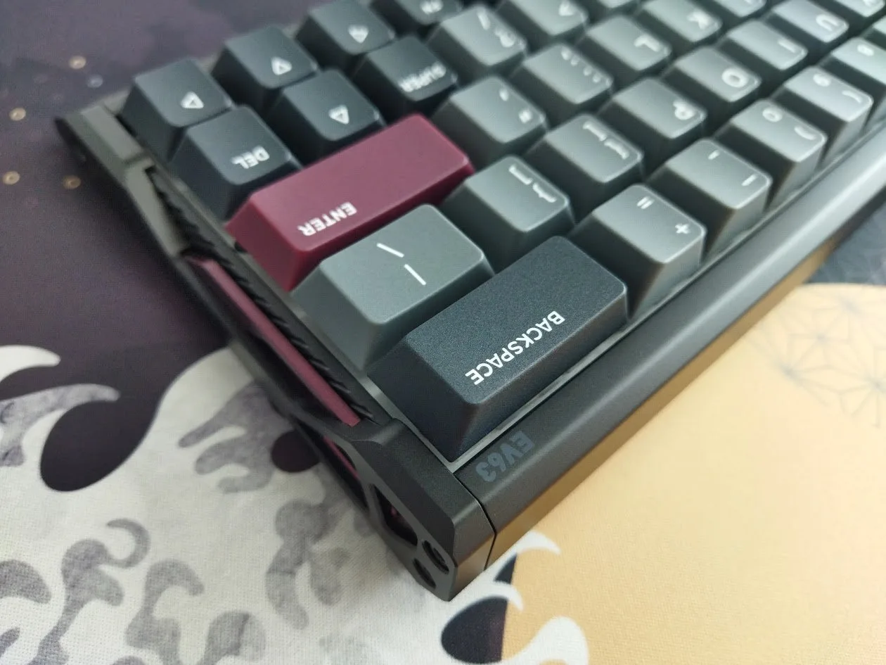 IQUNIX EV63 — photo 13 of 40