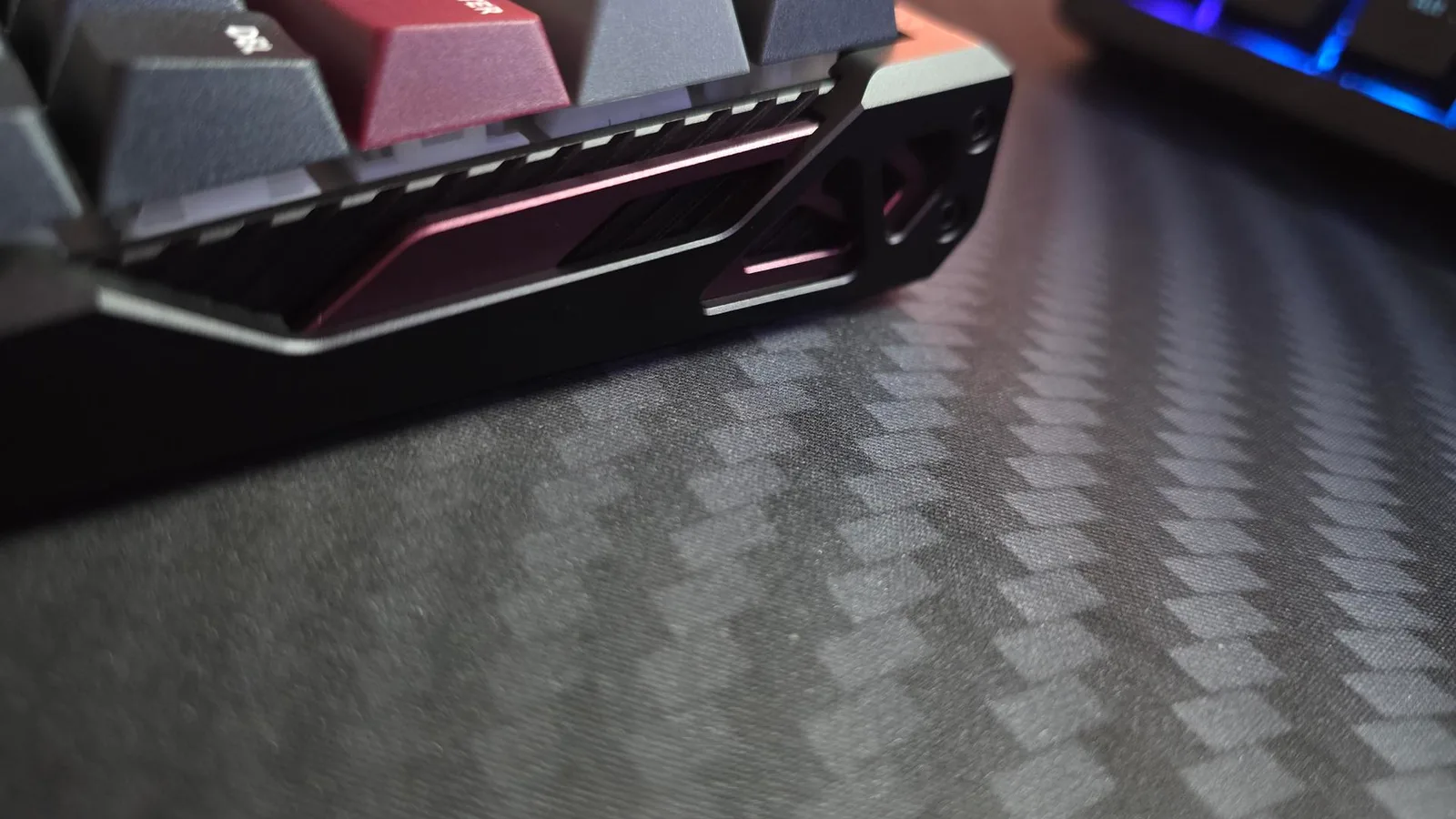 IQUNIX EV63 — photo 21 of 40