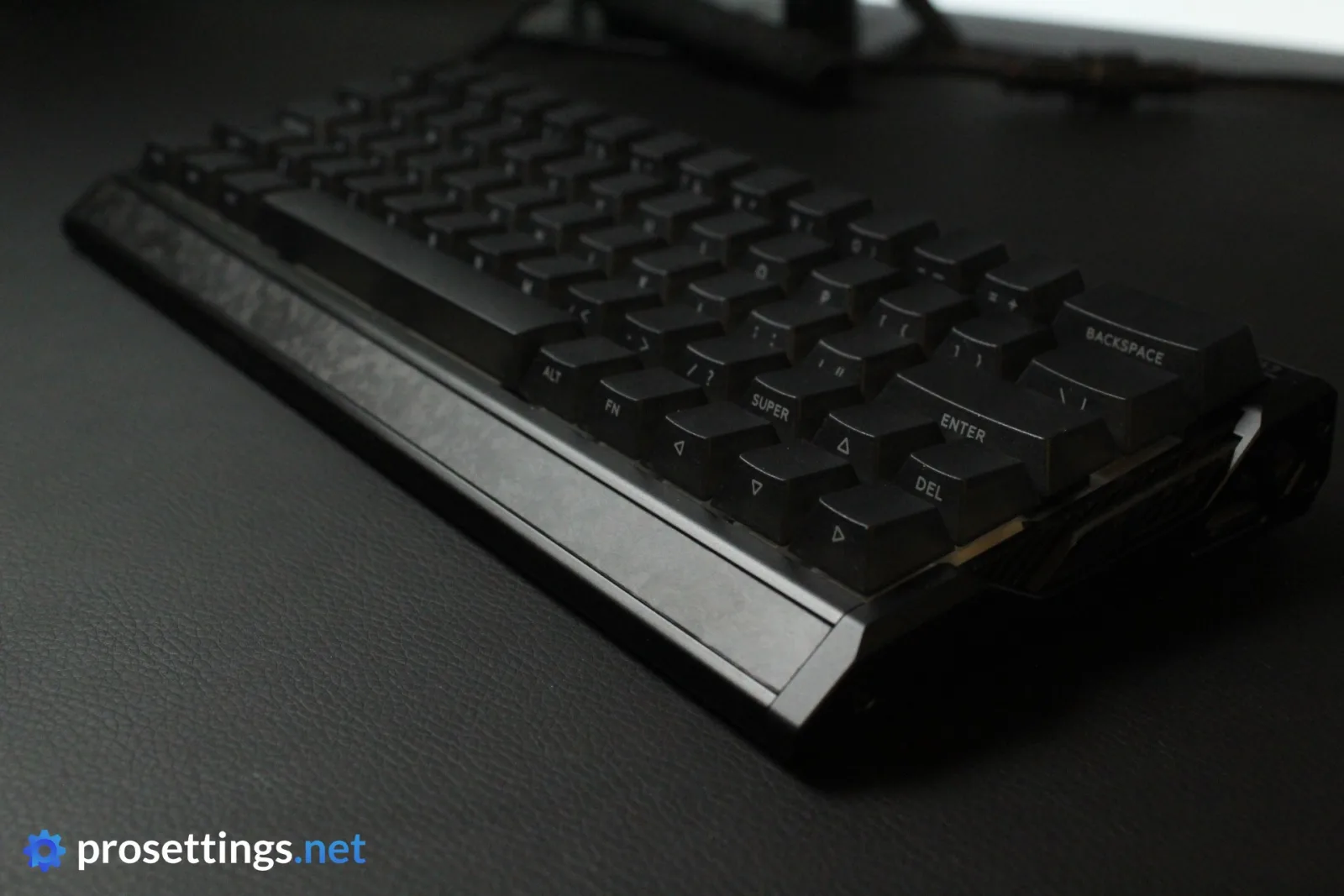 IQUNIX EV63 — photo 6 of 40