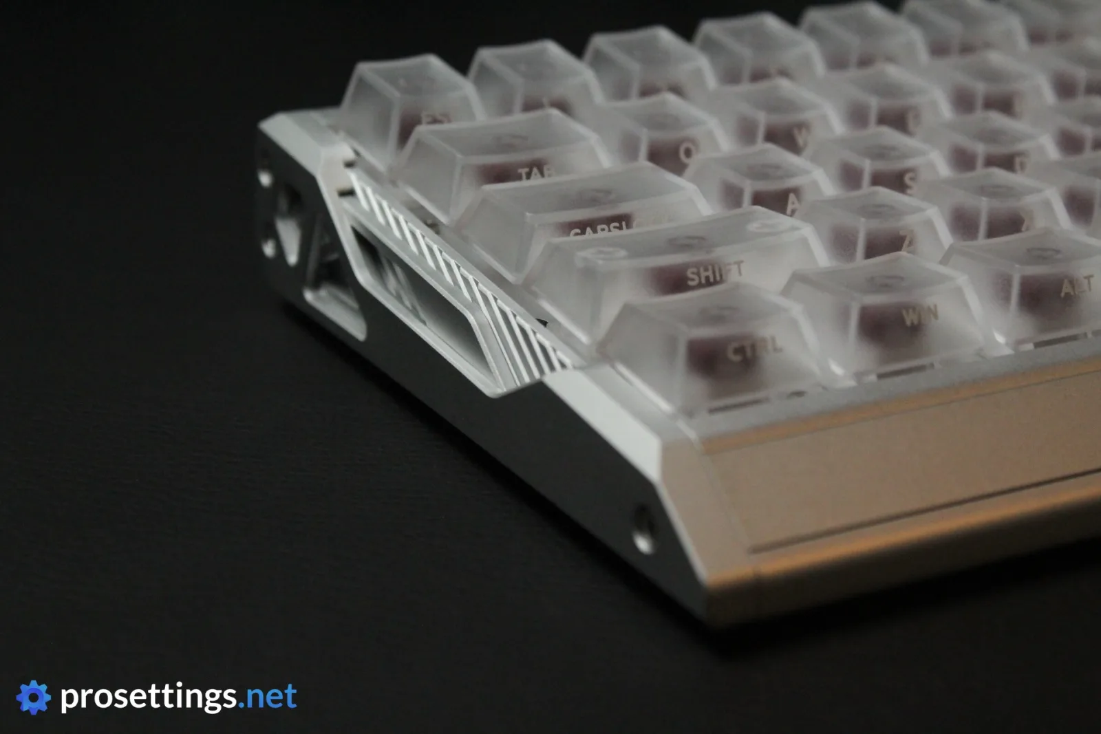 IQUNIX EV63 — photo 17 of 40