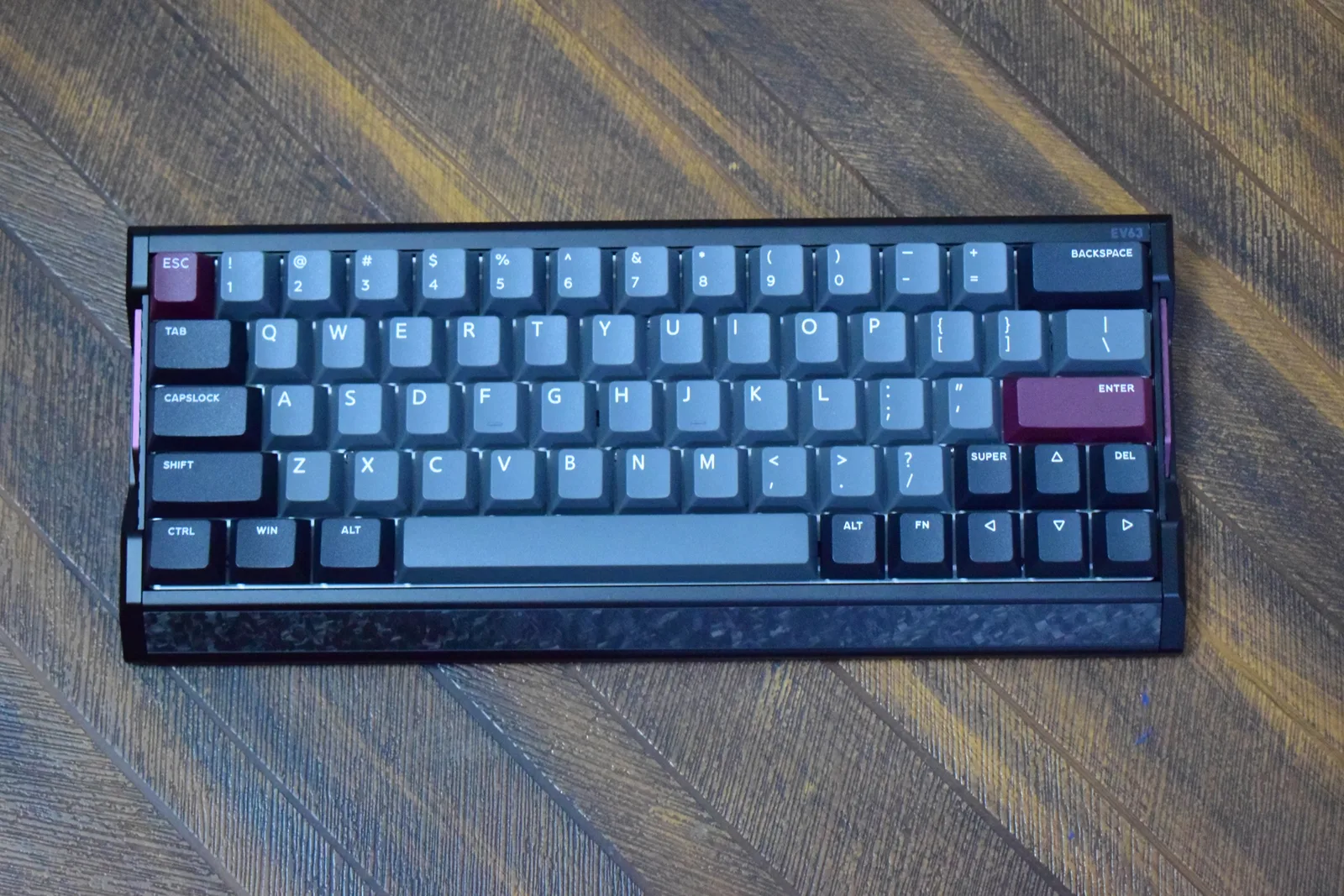 IQUNIX EV63 photo 2