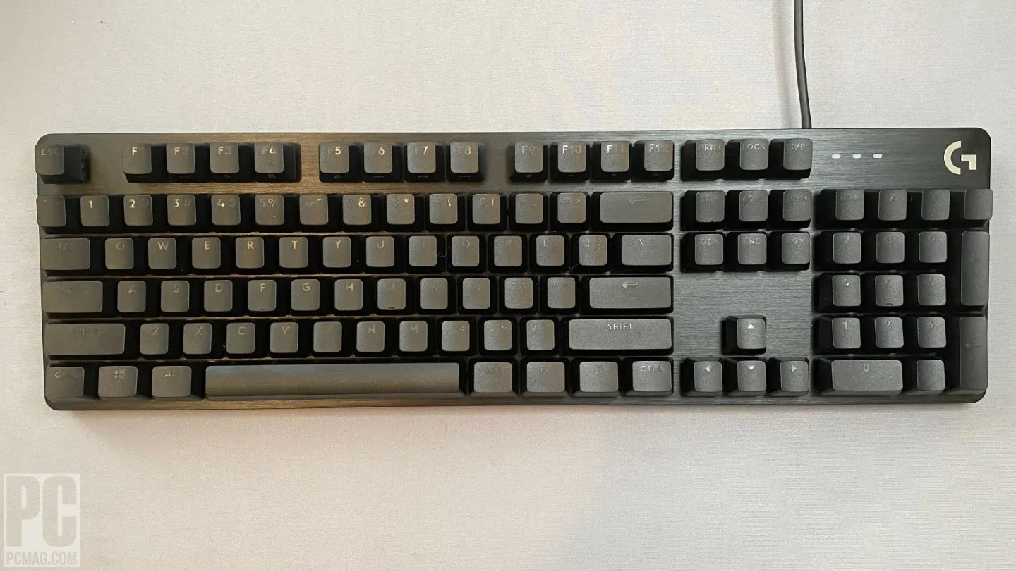 The Logitech G413 SE is a minimalist mechanical keyboard with a sturdy aluminum plate, perfect for budget gamers and beginner