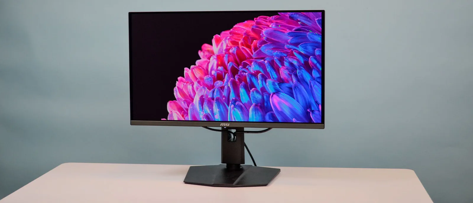 MSI MPG 271QRX photo 4