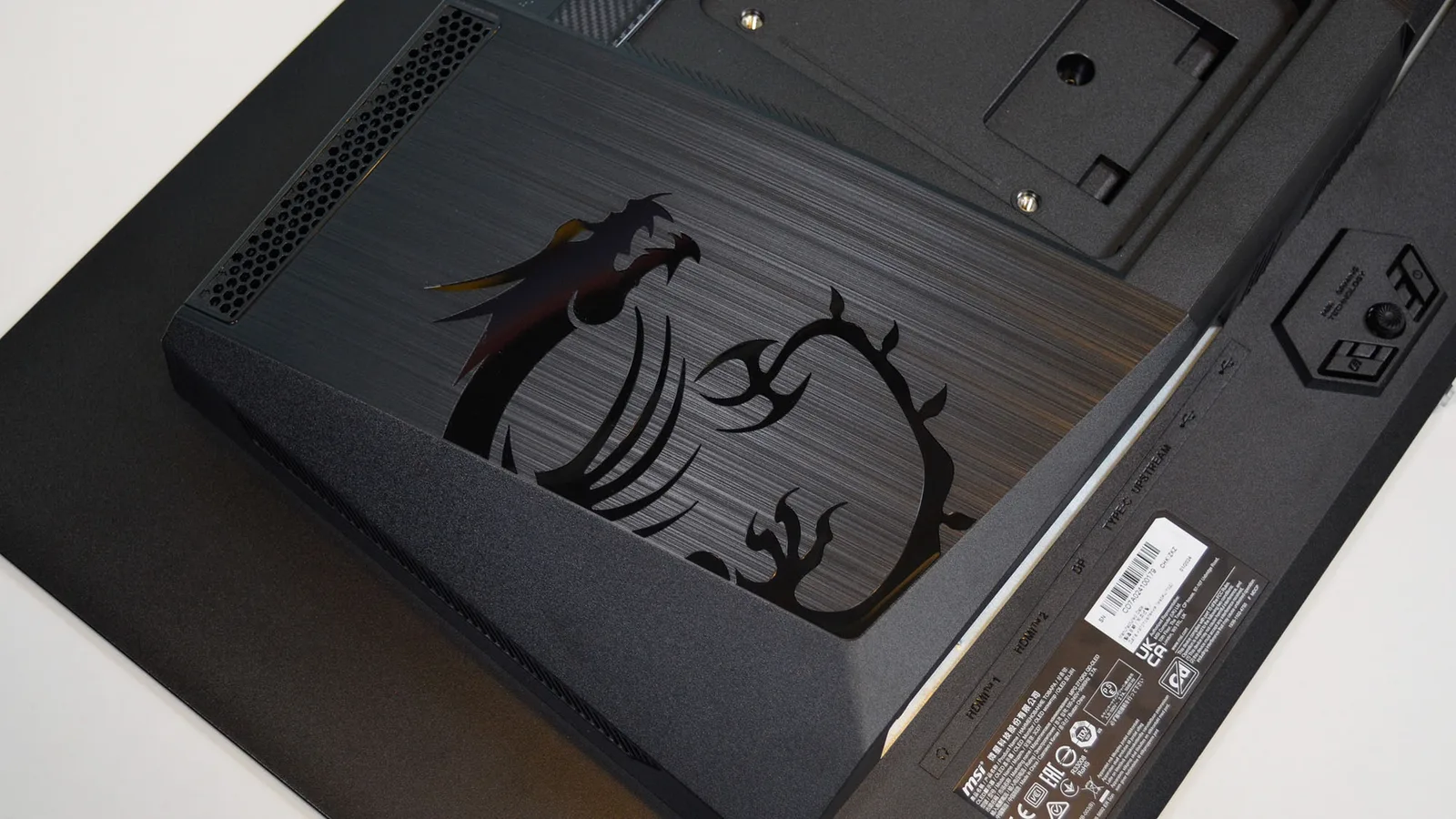MSI MPG 271QRX — photo 9 of 10