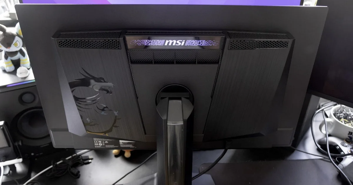 MSI MPG 272URX QD-OLED photo 5