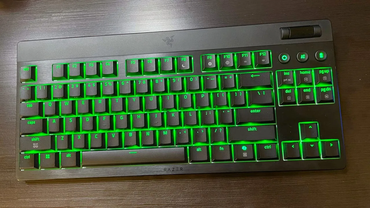 Razer BlackWidow V4 Low-Profile HyperSpeed — photo 10 of 10
