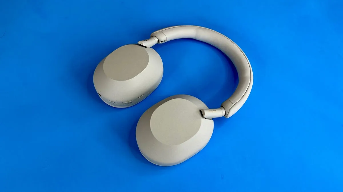 Sony WH-1000XM5 Review: 87/100 — Travel-Ready Noise-Cancellers